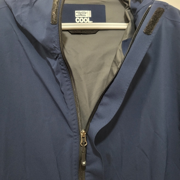 32 Degrees Cool Weatherproof Navy Blue Men's Refuge Rain Jacket- Walking Hiking - Picture 6 of 11